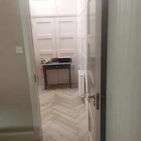 Stylish Own Entrance In Victorian House Dublino