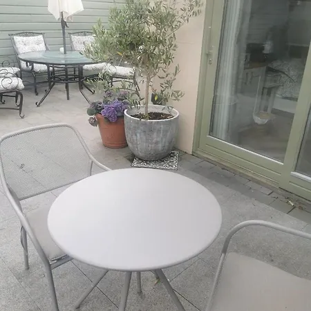 Appartamento Stylish Own Entrance In Victorian House