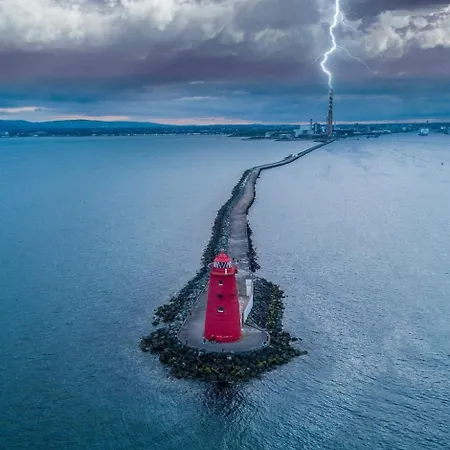 Stylish Own Entrance In Victorian House Dublino