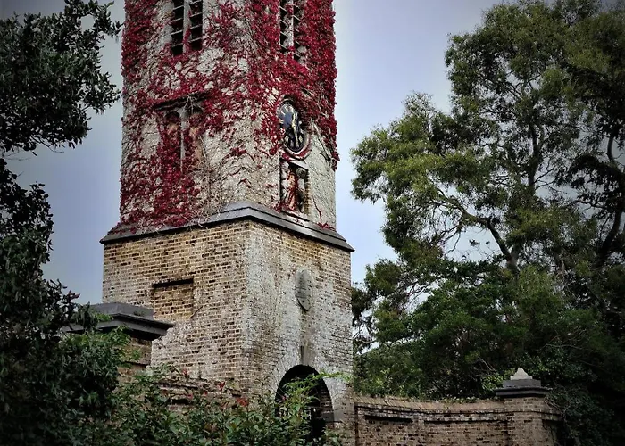 Stylish Own Entrance In Victorian House *