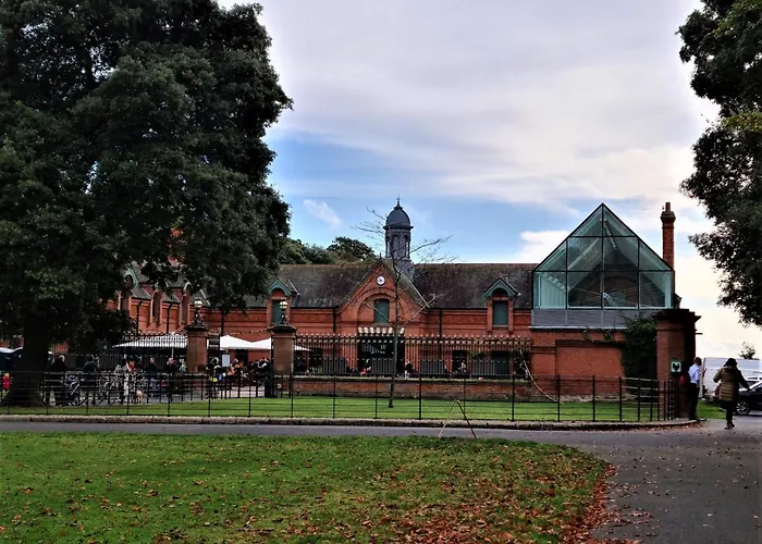 Stylish Own Entrance In Victorian House