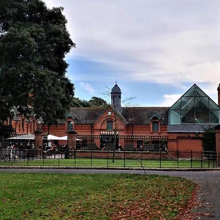 Stylish Own Entrance In Victorian House